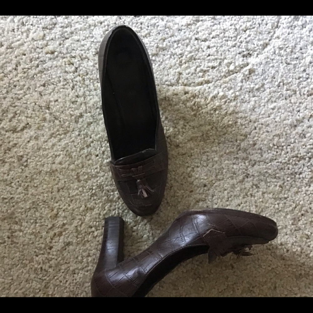 Women’s shoes